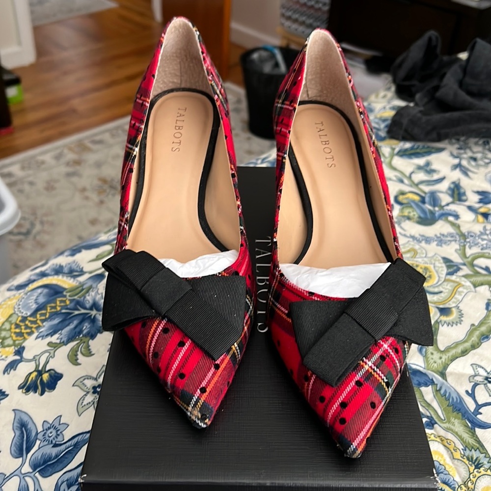Talbots Classic Red Erica 59 Bow